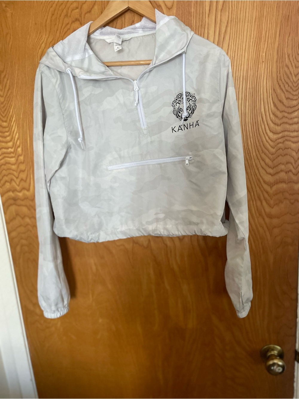 KANHA Light Gray Camo Cropped Windbreaker Hoodie